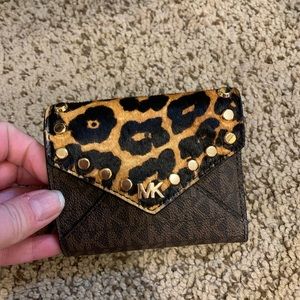 Michael kors leopard wallet